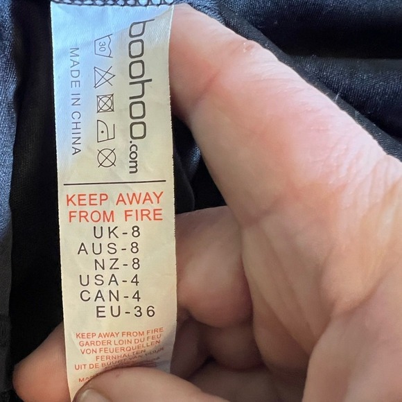 Boohoo Black Sleeveless Lace Midi Dress Mock Neck Fit Flare Elegant Occasion 4 - Picture 8 of 8